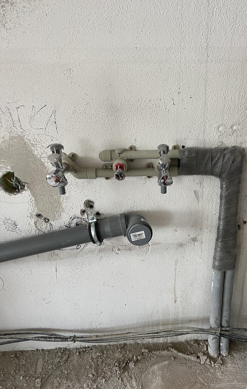 Rozvody vody, topení a plynu